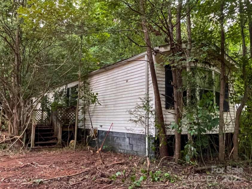916 Steep Hill Road, Belmont, NC 28012.  MLS# CAR4280898, YatesRealty ID 29625. 