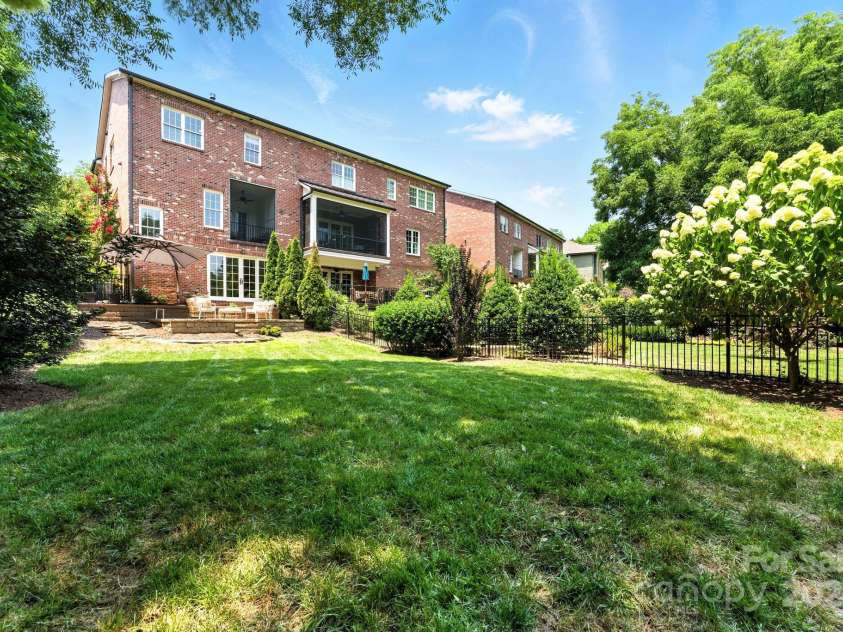 1614 Lombardy Circle, Charlotte, NC 28203.  MLS# CAR4279455, YatesRealty ID 29626. Backyard