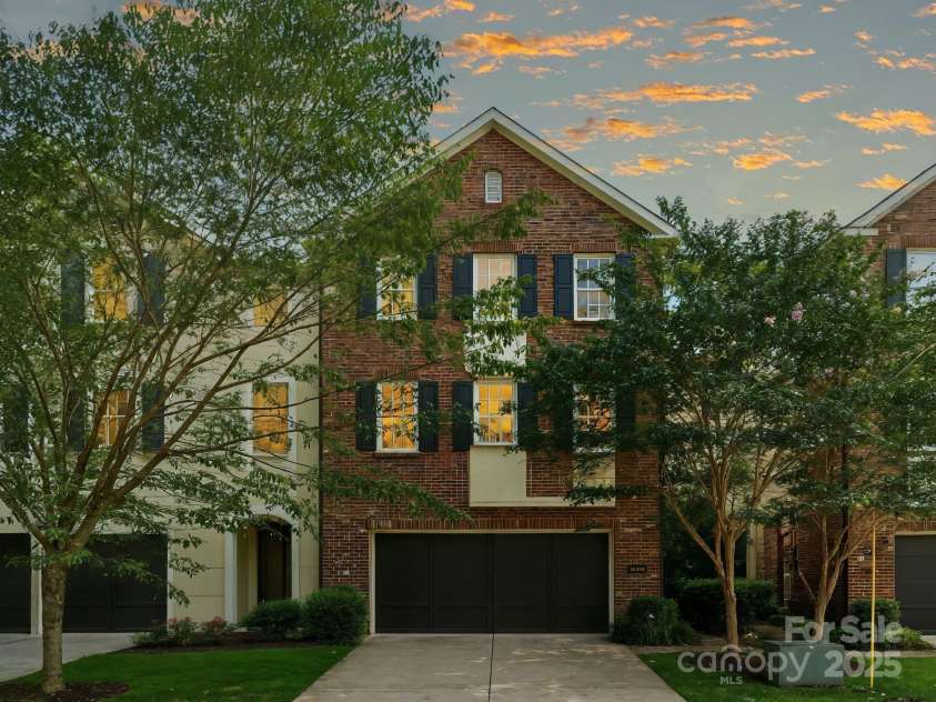 1614 Lombardy Circle, Charlotte, NC 28203.  MLS# CAR4279455, YatesRealty ID 29626. Front Exterior twilight