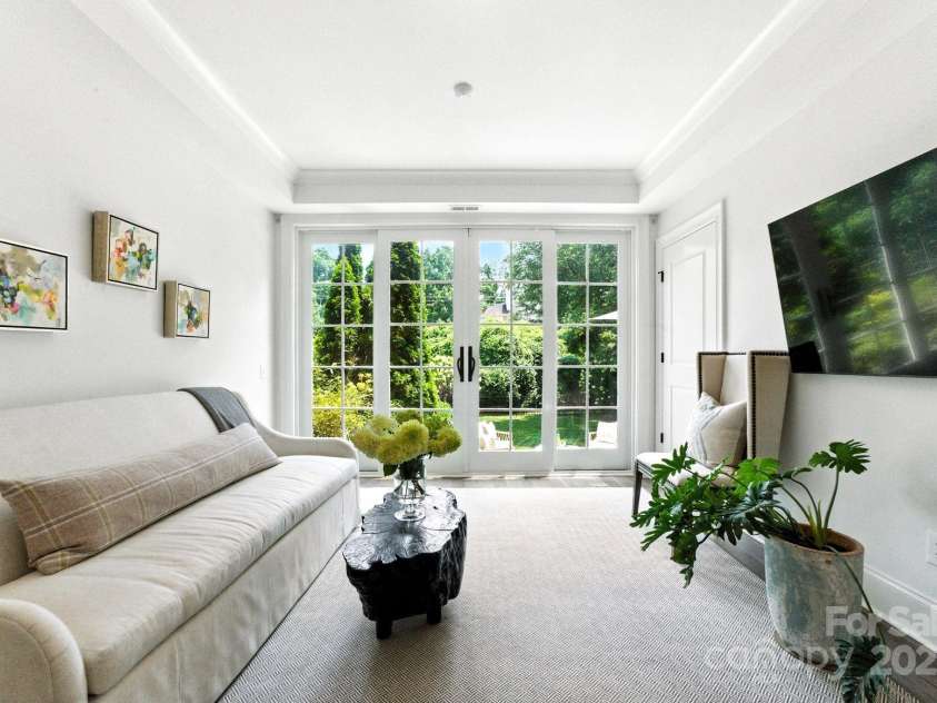 1614 Lombardy Circle, Charlotte, NC 28203.  MLS# CAR4279455, YatesRealty ID 29626. Lower level bedroom/office