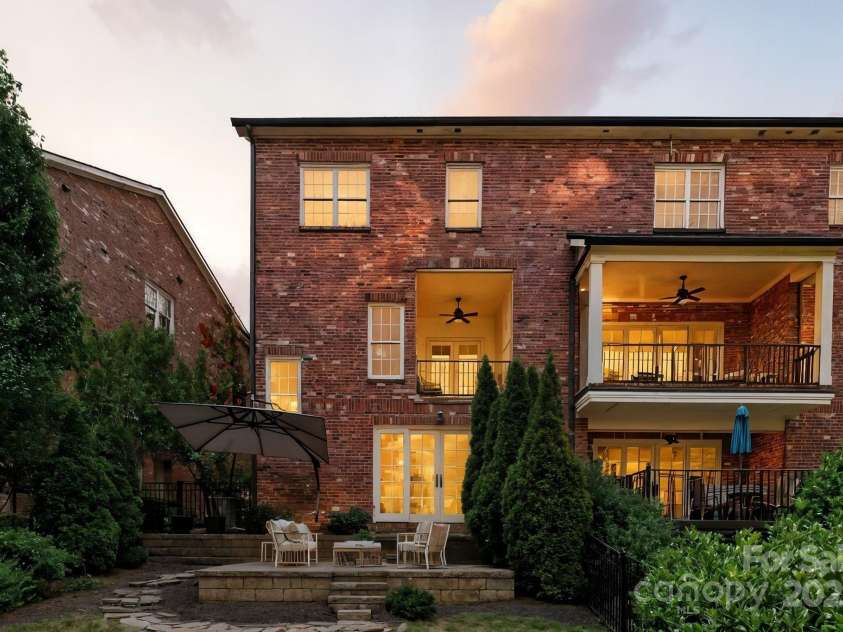1614 Lombardy Circle, Charlotte, NC 28203.  MLS# CAR4279455, YatesRealty ID 29626. Rear exterior twilight