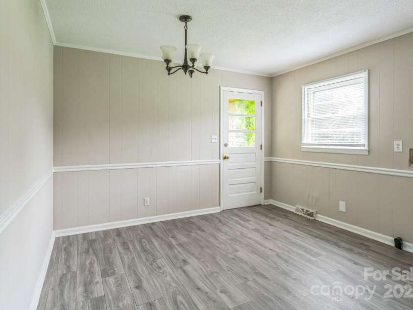 1019 Carmel Drive, Gastonia, NC 28056.  MLS# CAR4272219, YatesRealty ID 29627. 