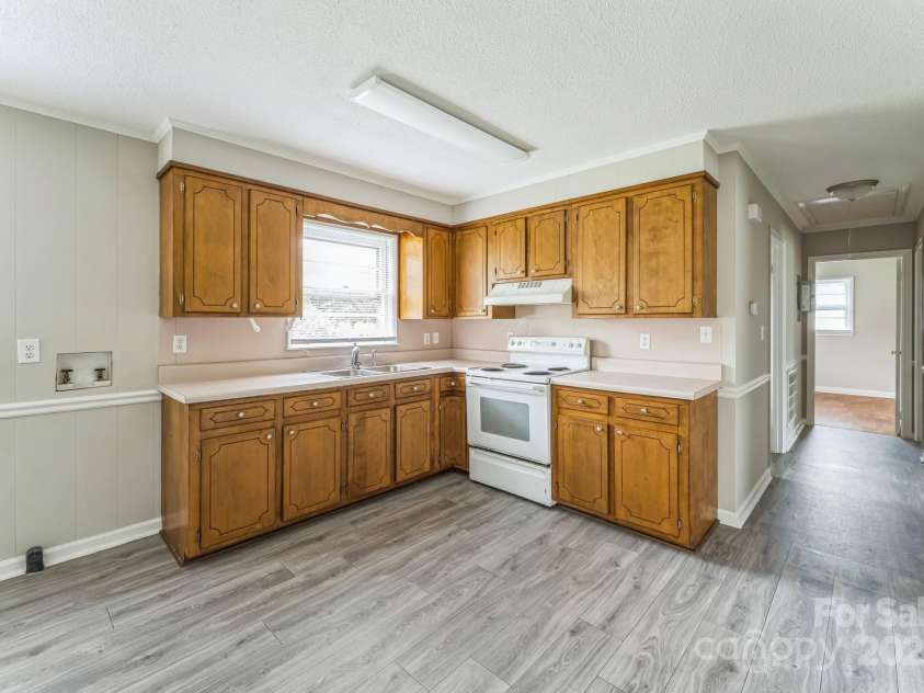 1019 Carmel Drive, Gastonia, NC 28056.  MLS# CAR4272219, YatesRealty ID 29627. 