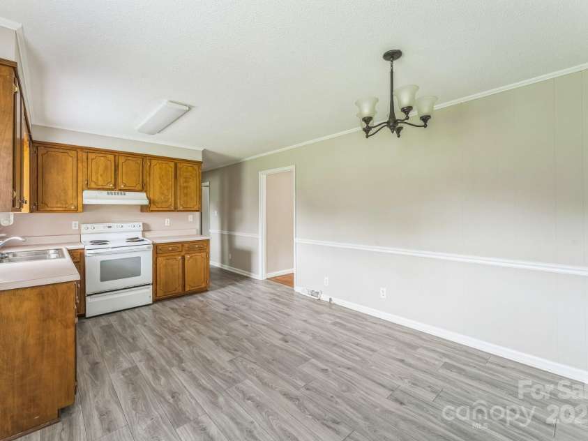 1019 Carmel Drive, Gastonia, NC 28056.  MLS# CAR4272219, YatesRealty ID 29627. 