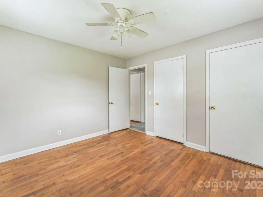 1019 Carmel Drive, Gastonia, NC 28056.  MLS# CAR4272219, YatesRealty ID 29627. 