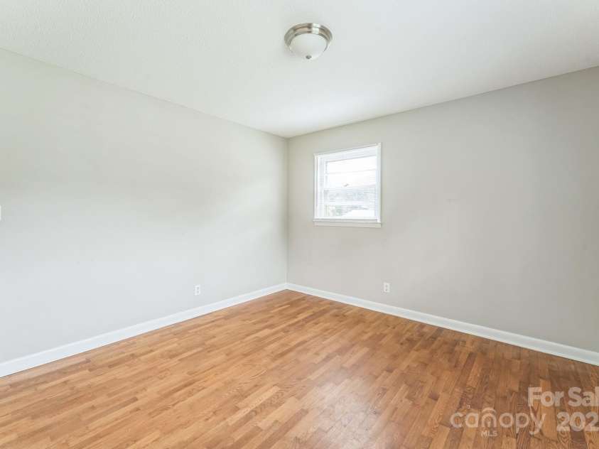 1019 Carmel Drive, Gastonia, NC 28056.  MLS# CAR4272219, YatesRealty ID 29627. 