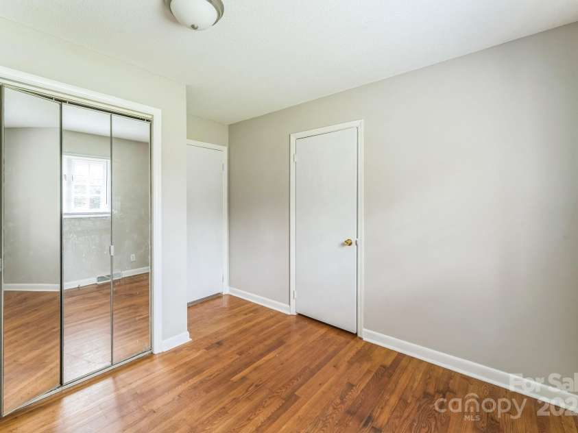 1019 Carmel Drive, Gastonia, NC 28056.  MLS# CAR4272219, YatesRealty ID 29627. 