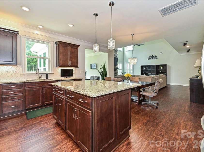 406 Sinaloa Street, Waxhaw, NC 28173.  MLS# CAR4390776, YatesRealty ID 29627. 