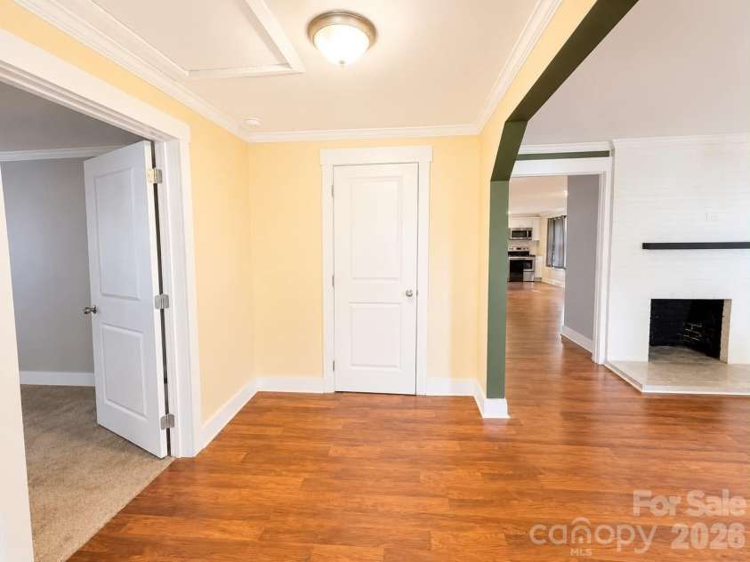 383 Catawba Avenue, Mooresville, NC 28115.  MLS# CAR4380930, YatesRealty ID 29628. 