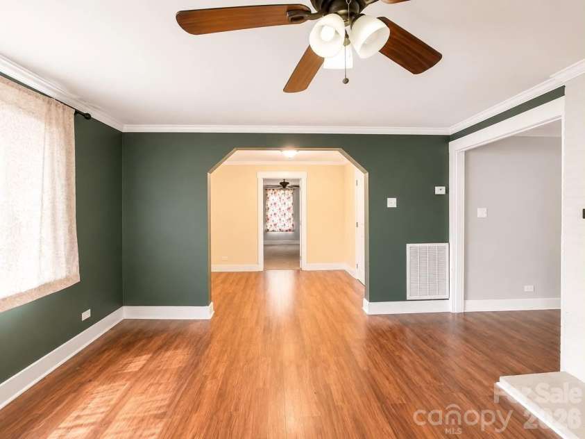 383 Catawba Avenue, Mooresville, NC 28115.  MLS# CAR4380930, YatesRealty ID 29628. 