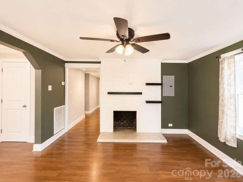 383 Catawba Avenue, Mooresville, NC 28115.  MLS# CAR4380930, YatesRealty ID 29628. 