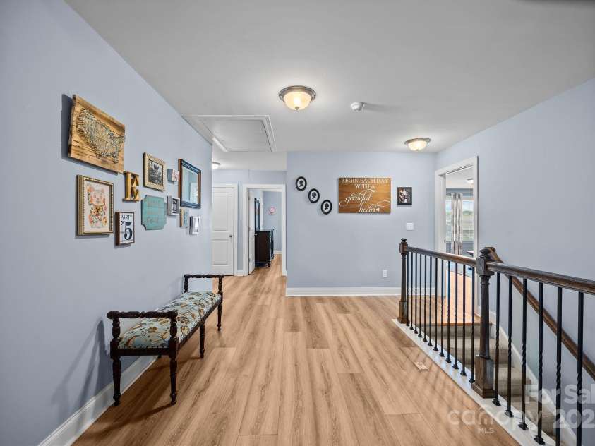 127 Atwater Landing Drive, Mooresville, NC 28117.  MLS# CAR4283079, YatesRealty ID 29629. Loft