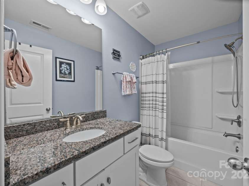 127 Atwater Landing Drive, Mooresville, NC 28117.  MLS# CAR4283079, YatesRealty ID 29629. Upstairs bathroom