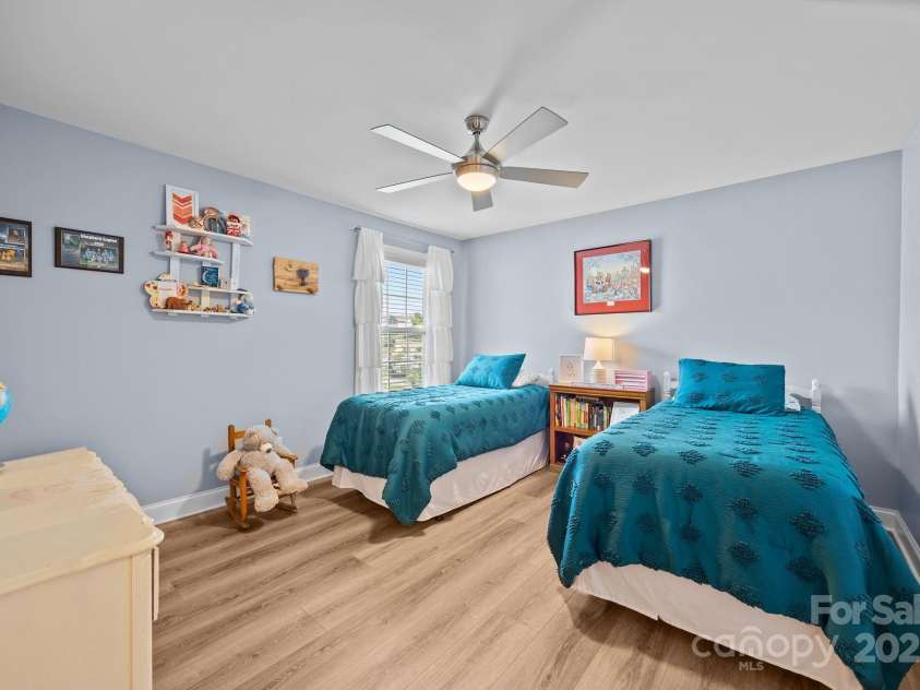 127 Atwater Landing Drive, Mooresville, NC 28117.  MLS# CAR4283079, YatesRealty ID 29629. Upstairs bedroom