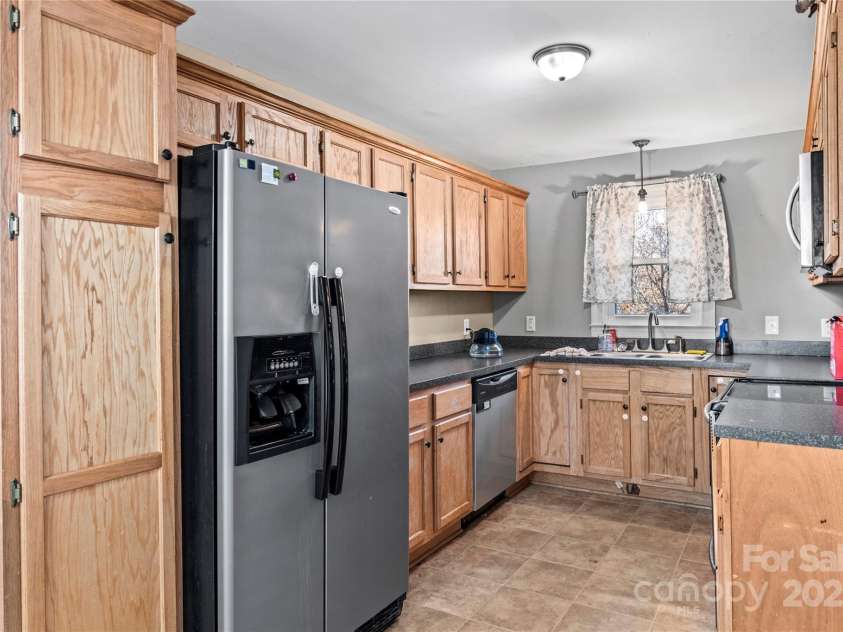 133 South Street, Elkin, NC 28621.  MLS# CAR4325626, YatesRealty ID 2963. 