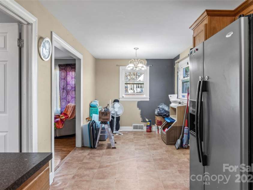 133 South Street, Elkin, NC 28621.  MLS# CAR4325626, YatesRealty ID 2963. 