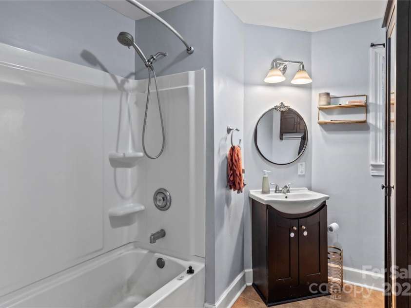 133 South Street, Elkin, NC 28621.  MLS# CAR4325626, YatesRealty ID 2963. 