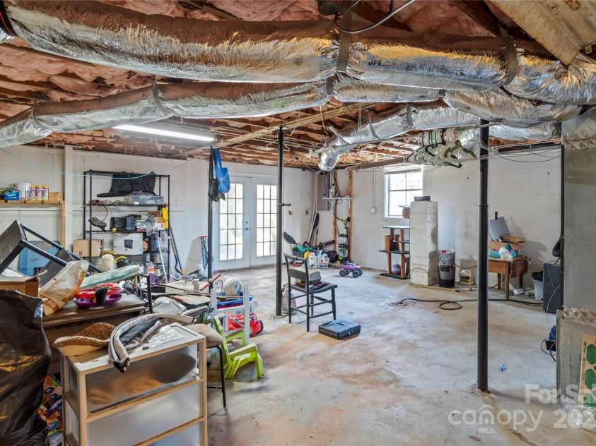 133 South Street, Elkin, NC 28621.  MLS# CAR4325626, YatesRealty ID 2963. 