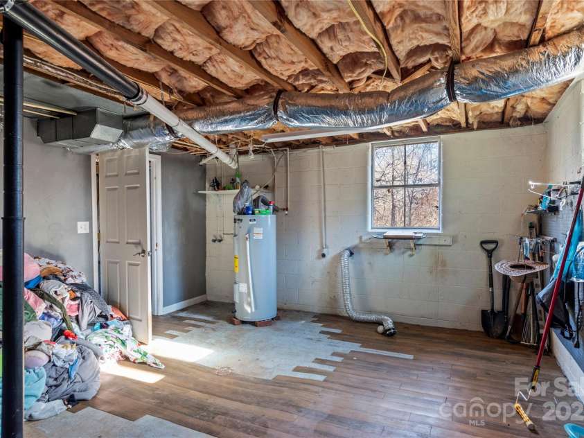 133 South Street, Elkin, NC 28621.  MLS# CAR4325626, YatesRealty ID 2963. 