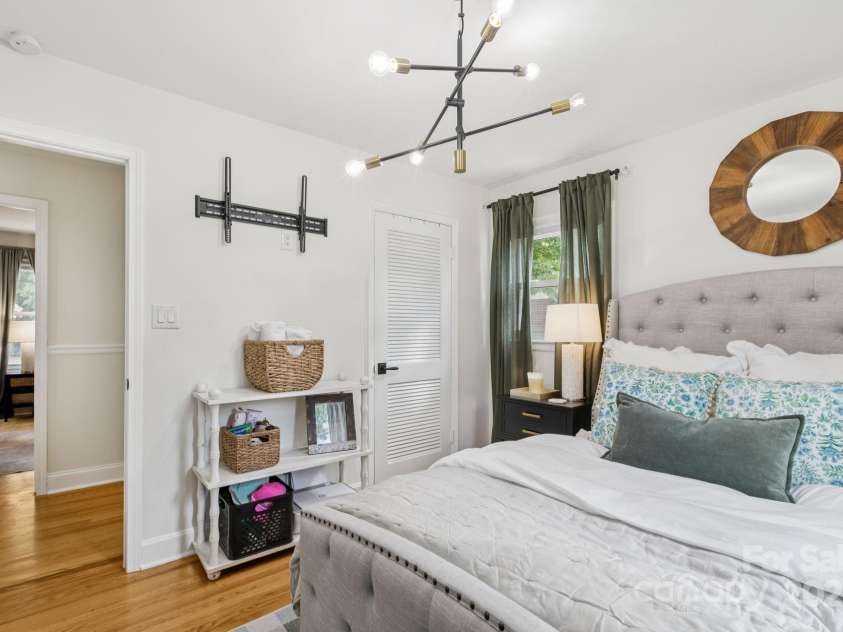 1520 Starbrook Drive, Charlotte, NC 28210.  MLS# CAR4274449, YatesRealty ID 29630. Sizeable secondary bedroom #2