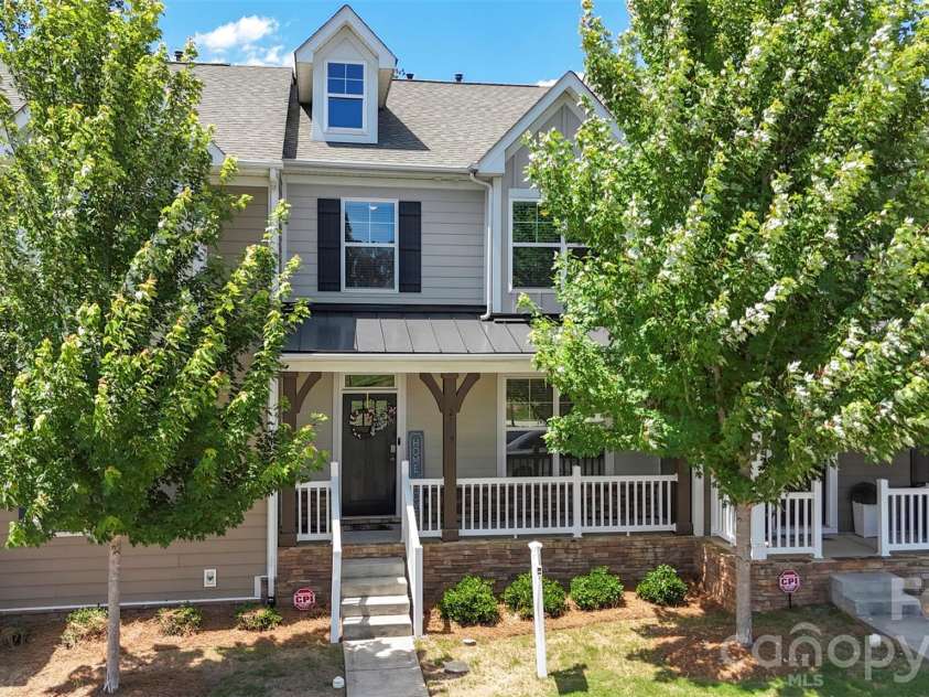 2109 Laurel Village Circle, Belmont, NC 28012.  MLS# CAR4352585, YatesRealty ID 29630. 