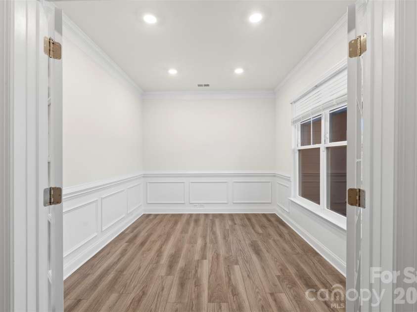2109 Laurel Village Circle, Belmont, NC 28012.  MLS# CAR4352585, YatesRealty ID 29630. 