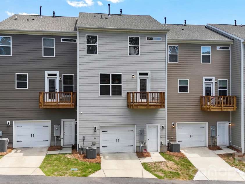 2109 Laurel Village Circle, Belmont, NC 28012.  MLS# CAR4352585, YatesRealty ID 29630. 