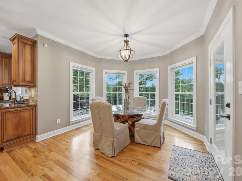 151 43rd Avenue Drive, Hickory, NC 28601.  MLS# CAR4379957, YatesRealty ID 29631. 
