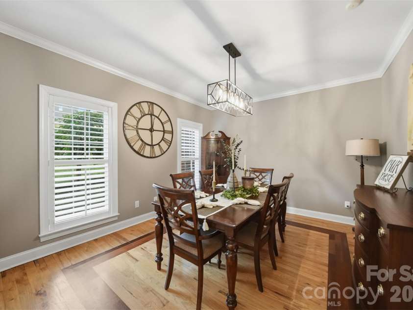 151 43rd Avenue Drive, Hickory, NC 28601.  MLS# CAR4379957, YatesRealty ID 29631. 