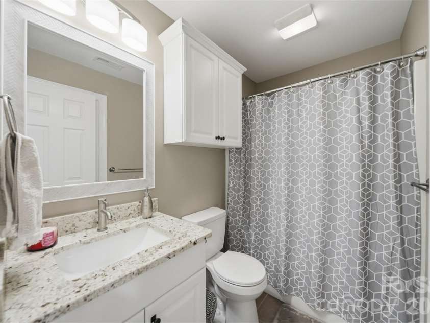 151 43rd Avenue Drive, Hickory, NC 28601.  MLS# CAR4379957, YatesRealty ID 29631. 