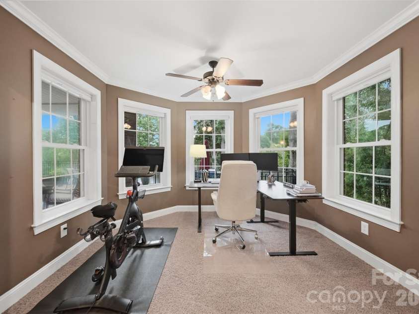 151 43rd Avenue Drive, Hickory, NC 28601.  MLS# CAR4379957, YatesRealty ID 29631. 