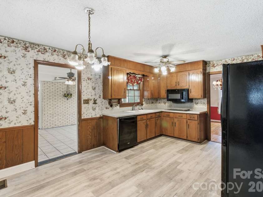 3343 Olde Creek Trail, Matthews, NC 28105.  MLS# CAR4389464, YatesRealty ID 29632. 
