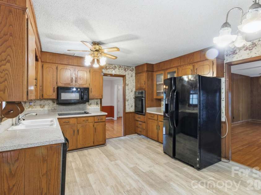 3343 Olde Creek Trail, Matthews, NC 28105.  MLS# CAR4389464, YatesRealty ID 29632. 