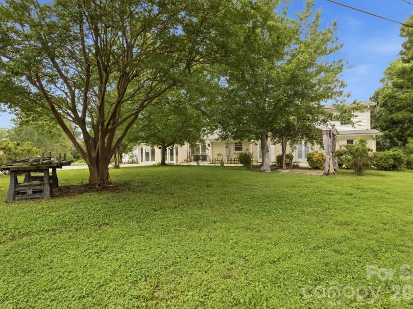 3343 Olde Creek Trail, Matthews, NC 28105.  MLS# CAR4389464, YatesRealty ID 29632. 