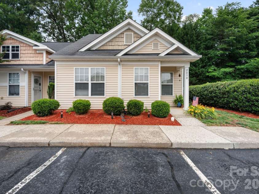 2050 Shady Pond Drive, Clover, SC 29710.  MLS# CAR4390356, YatesRealty ID 29635. 