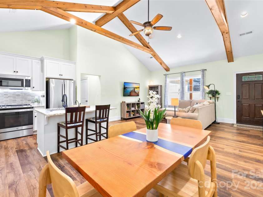 171 Shenandoah Loop, Troutman, NC 28166.  MLS# CAR4283740, YatesRealty ID 29636. Dining area