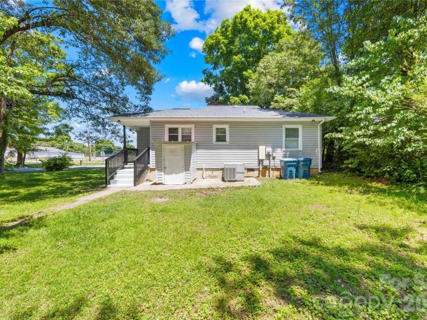3635 2nd Avenue, Hickory, NC 28602.  MLS# CAR4388752, YatesRealty ID 29636. 