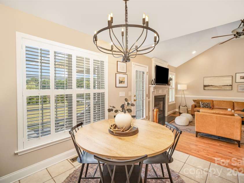 520 Rhodes Avenue, Kings Mountain, NC 28086.  MLS# CAR4287699, YatesRealty ID 29637. 