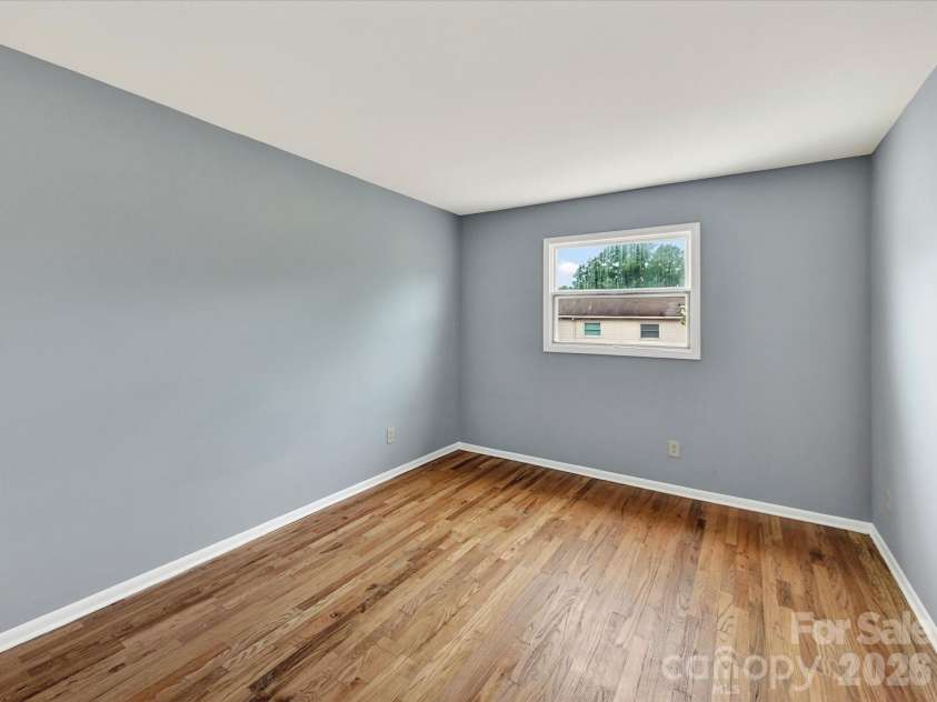 7924 Shady Oak Trail, Charlotte, NC 28210.  MLS# CAR4384519, YatesRealty ID 29637. Second bedroom