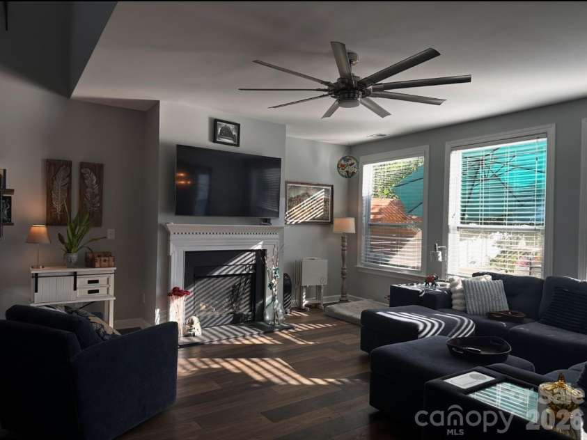 117 Fielding Street, Mount Holly, NC 28120.  MLS# CAR4390438, YatesRealty ID 29638. Great Room