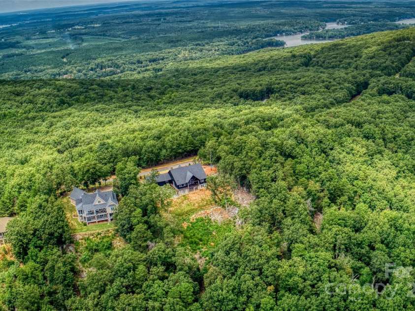 950 Sierra Trace Road, Denton, NC 27239.  MLS# CAR4286961, YatesRealty ID 29639. 