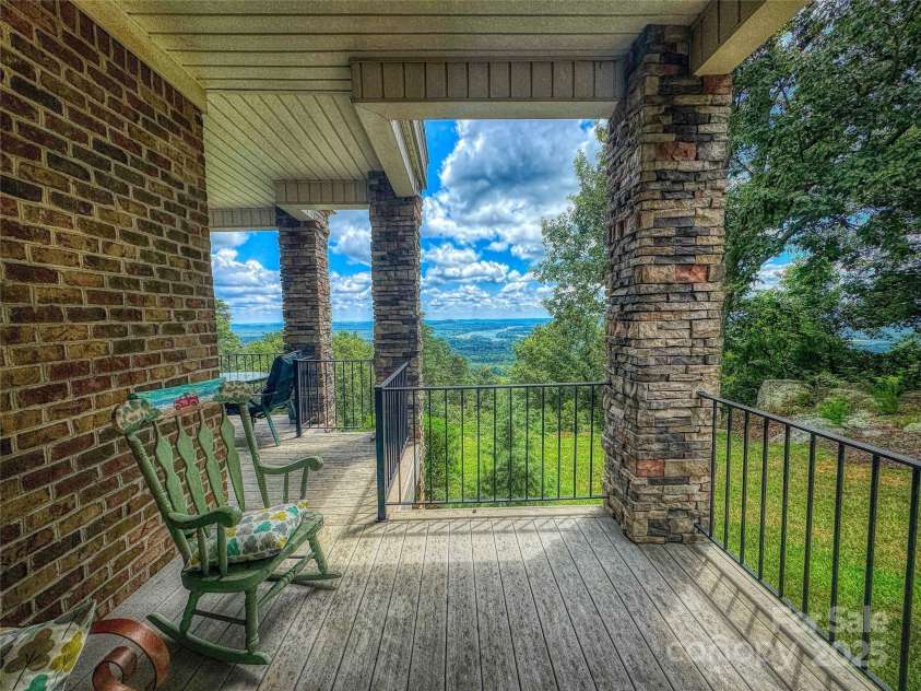 950 Sierra Trace Road, Denton, NC 27239.  MLS# CAR4286961, YatesRealty ID 29639. 