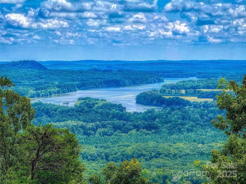 950 Sierra Trace Road, Denton, NC 27239.  MLS# CAR4286961, YatesRealty ID 29639. 