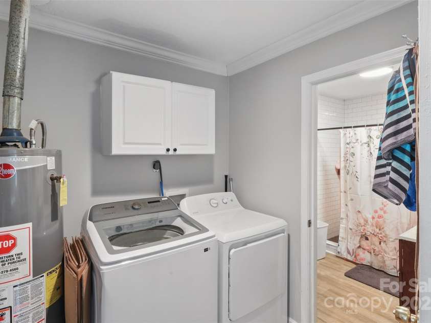 402 Boyd Street, Gastonia, NC 28052.  MLS# CAR4235578, YatesRealty ID 2964. Laundry Room