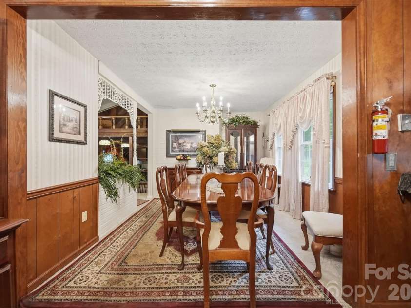 9121 NC 181 Highway, Newland, NC 28657.  MLS# CAR4389600, YatesRealty ID 29641. 