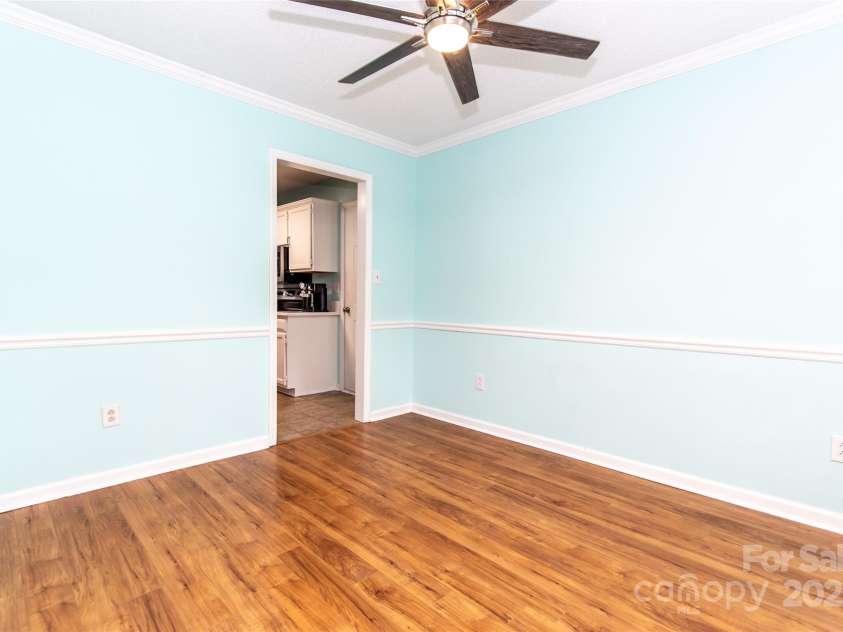 7427 Crestside Lane, Charlotte, NC 28227.  MLS# CAR4288080, YatesRealty ID 29642. 