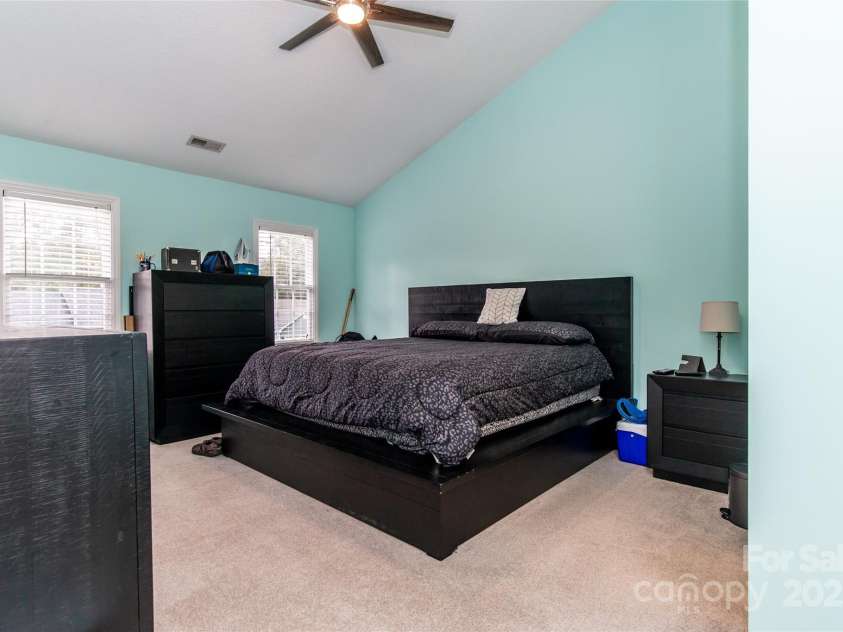 7427 Crestside Lane, Charlotte, NC 28227.  MLS# CAR4288080, YatesRealty ID 29642. 