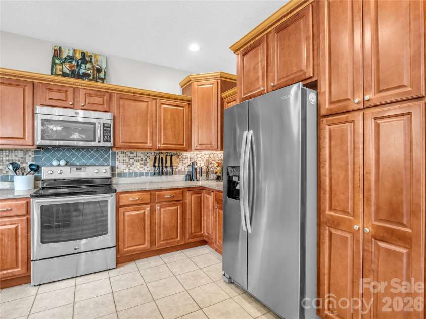 99 Driftstone Circle, Arden, NC 28704.  MLS# CAR4392391, YatesRealty ID 29642. 