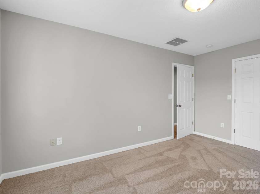 99 Driftstone Circle, Arden, NC 28704.  MLS# CAR4392391, YatesRealty ID 29642. 