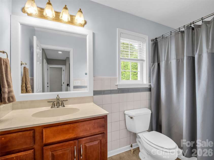 99 Driftstone Circle, Arden, NC 28704.  MLS# CAR4392391, YatesRealty ID 29642. 